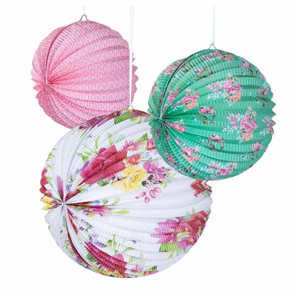 Truly Scrumptious Vintage Paper Lanterns Talking Tables